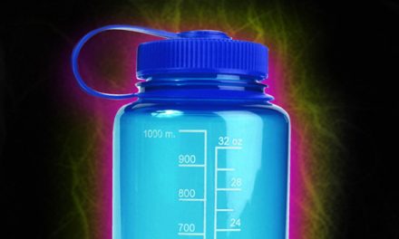 Wasser in Kunstoffflaschen ist stark mit Chemikalien belastet!